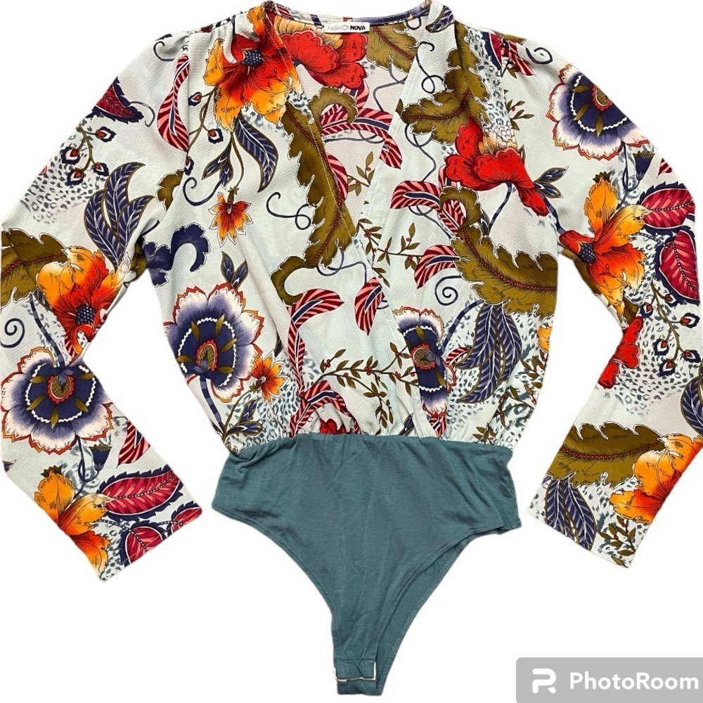 Floral Tropical Bodysuit by Fashion Nova - Picture 10 of 13